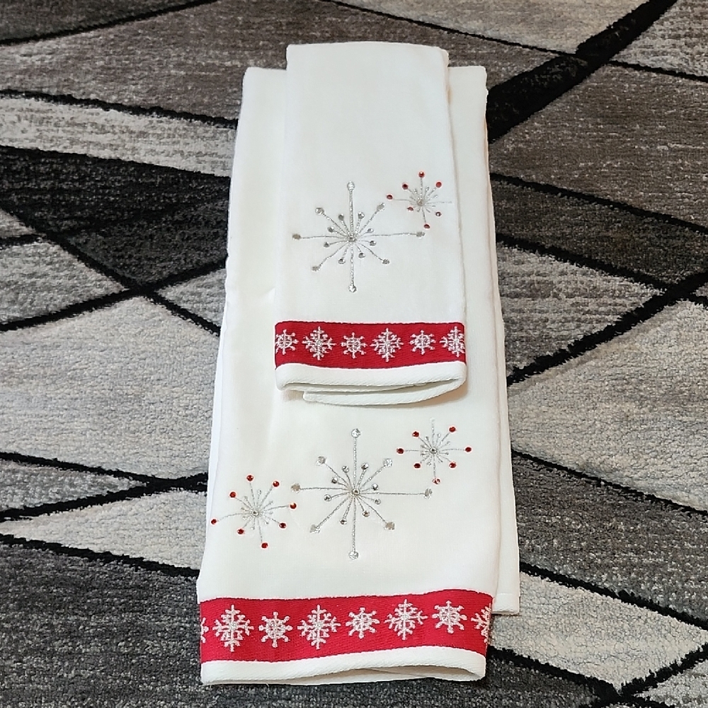WISH FOR JOY EMBROIDERED RHINESTONES SNOWFLAKES 2-PC DISPLAY TOWEL SET